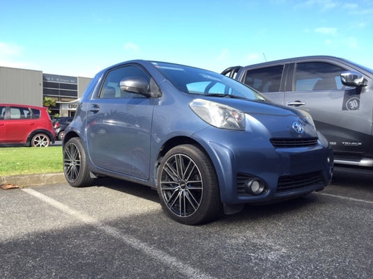 TOYOTA IQ Toyota iQ on BGW Maze