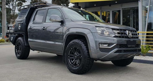 VOLKSWAGEN AMAROK VW Amarok on 17