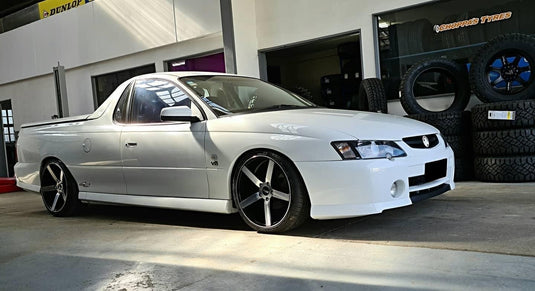 HOLDEN COMMODORE VB-VZ Holden Commodore on 19 inch BGW Torque