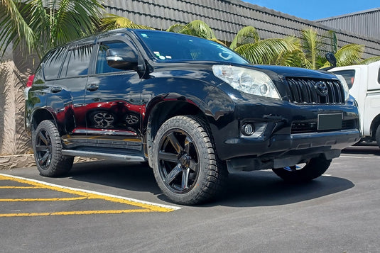 TOYOTA LAND CRUISER PRADO Toyota Land Cruiser Prado on BGW Beast