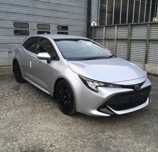 TOYOTA COROLLA / BLADE Toyota Corolla Gx (2021) on 18 inch BGW Hampton