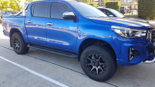 TOYOTA HILUX 4WD (6 STUD) Toyota Hilux on ROH Trophy
