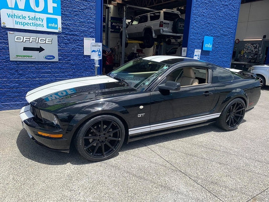 FORD MUSTANG Ford Mustang on Covert CV2