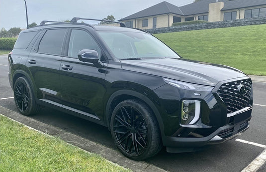 HYUNDAI PALISADE Hyundai Palisade on 22x9.5