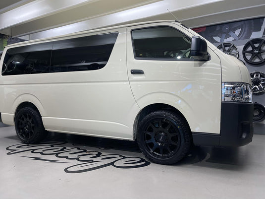 TOYOTA HIACE VAN Toyota Hiace on 18x9 ROH Invader