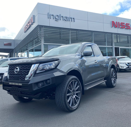 NISSAN NAVARA Nissan Navara on 22