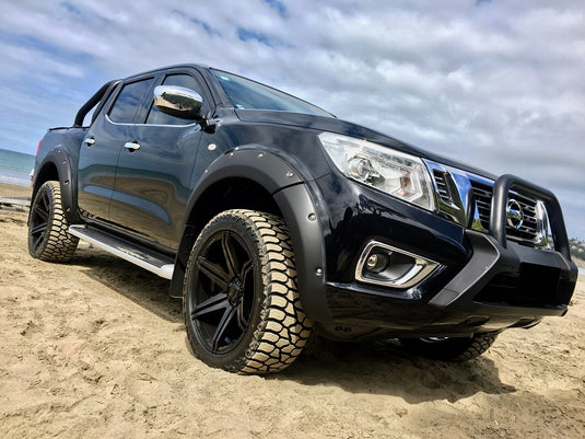 NISSAN NAVARA Nissan Navara on BGW Tempest