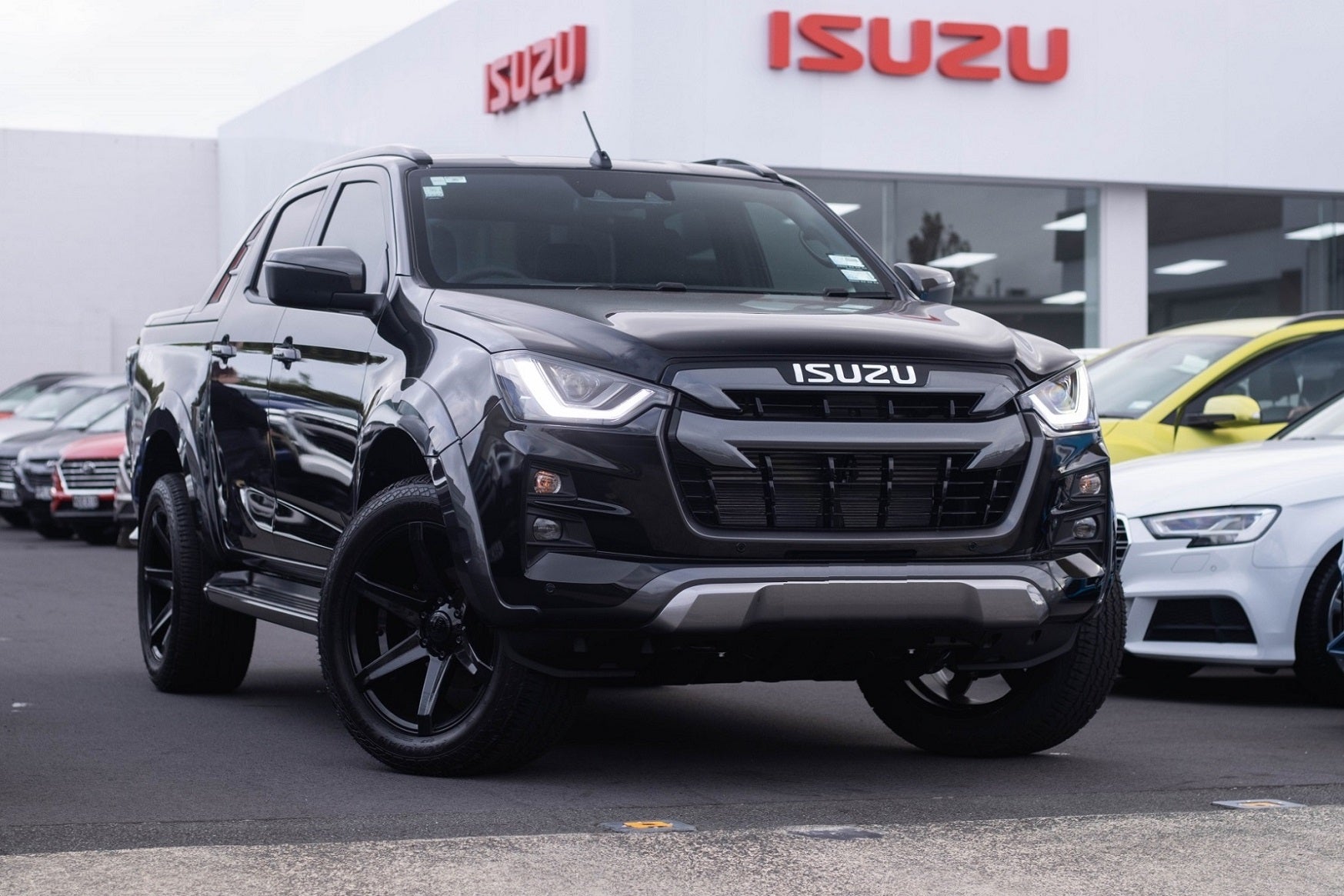 Isuzu D-Max on Covert RV2 – BG Marketing