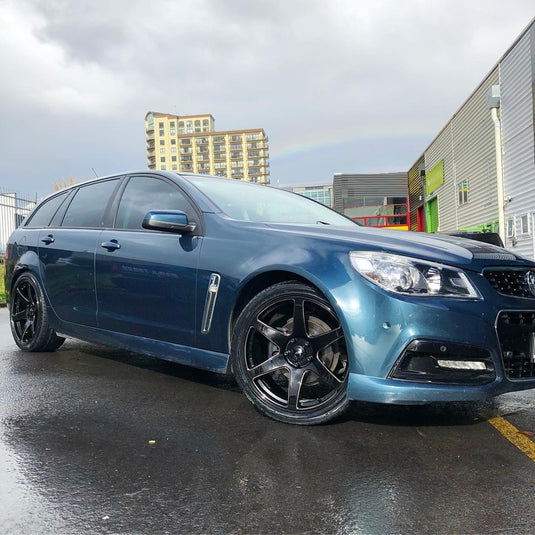 HOLDEN COMMODORE VE-VF Holden Commodore VF on BGW Cartel