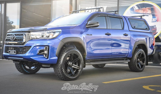 TOYOTA HILUX 4WD (6 STUD) Toyota Hilux SR5 on BGW Tempest