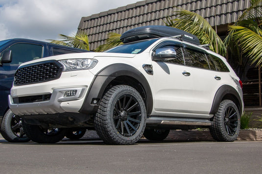 FORD EVEREST Ford Everest (2017) on BGW Cruze
