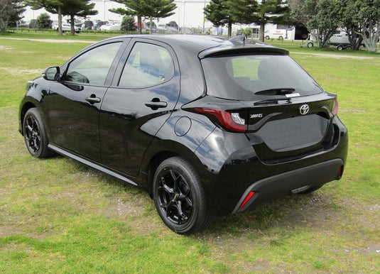 TOYOTA YARIS / VITZ Toyota Yaris (2022) on BGW Stinger