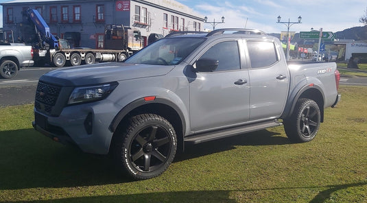 NISSAN NAVARA Nissan Navara Pro 4X on BGW Beast