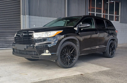 TOYOTA HIGHLANDER Toyota Highlander (2015) on BGW Prost