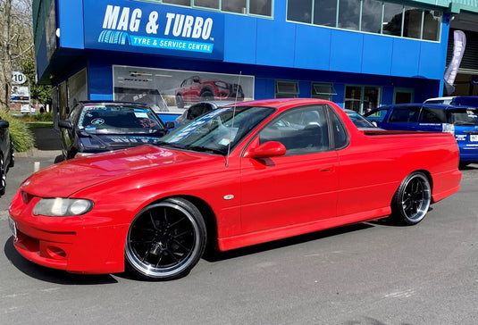HOLDEN COMMODORE VB-VZ Holden Commodore on Covert CV4