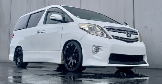 TOYOTA ALPHARD / VELLFIRE Toyota Alphard (2010) on 20