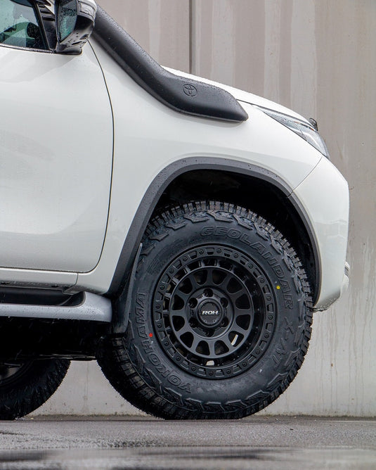 TOYOTA FORTUNER Toyota Fortuner on 17
