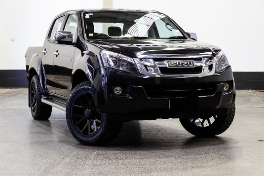 ISUZU D-MAX Isuzu D Max LS 4x4 on BGW Tribal