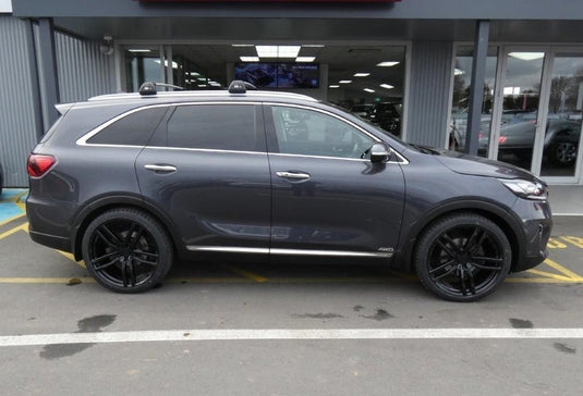 KIA SORENTO Kia Sorento (2018) on Covert CV3