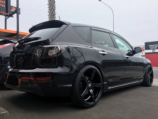 MAZDA 3 / AXELA Mazda Axela on BGW Torque