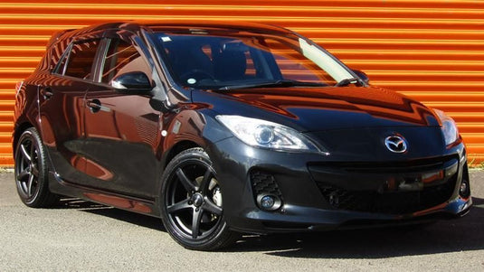 MAZDA 3 / AXELA Mazda Axela on BGW Apex