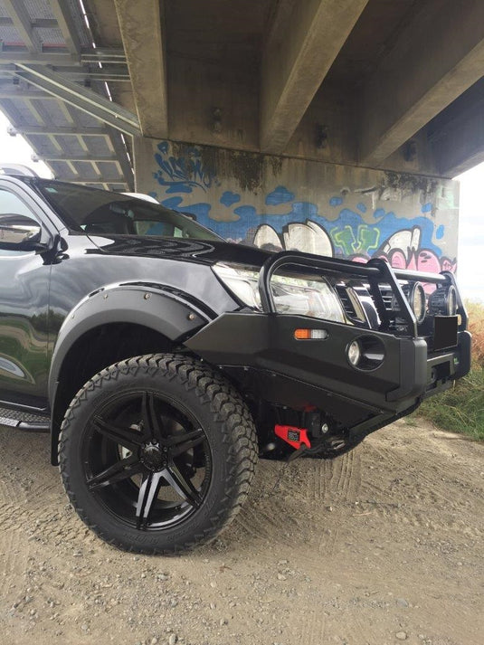 NISSAN NAVARA Nissan NP300 on BGW Tempest & AMP A/T