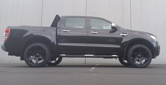 FORD RANGER Ford Ranger PX1 (2014) on 22 inch BGW Tempest