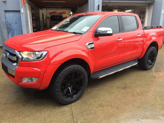 FORD RANGER Ford Ranger on BGW Tempest & 275/55R20 AMP AT