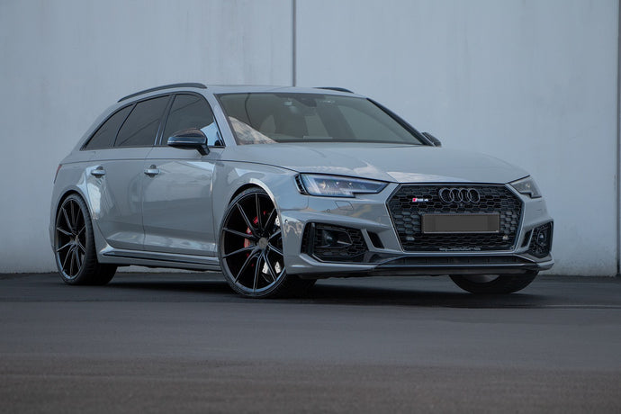 Audi RS4 on COVERT CV6
