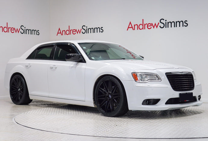 Chrysler 300C (2015) on BGW Curva C48