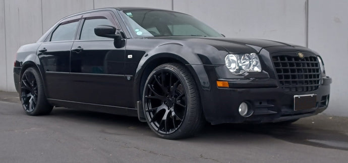 Chrysler 300C on BGW HCM