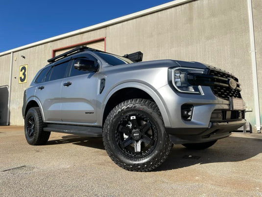 Ford Everest (2023) on ROH Rock 6