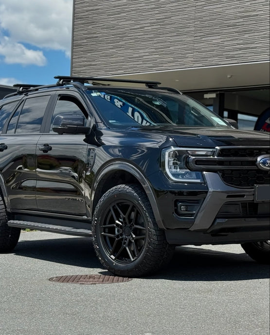 Ford Everest (2024) on Covert RV5