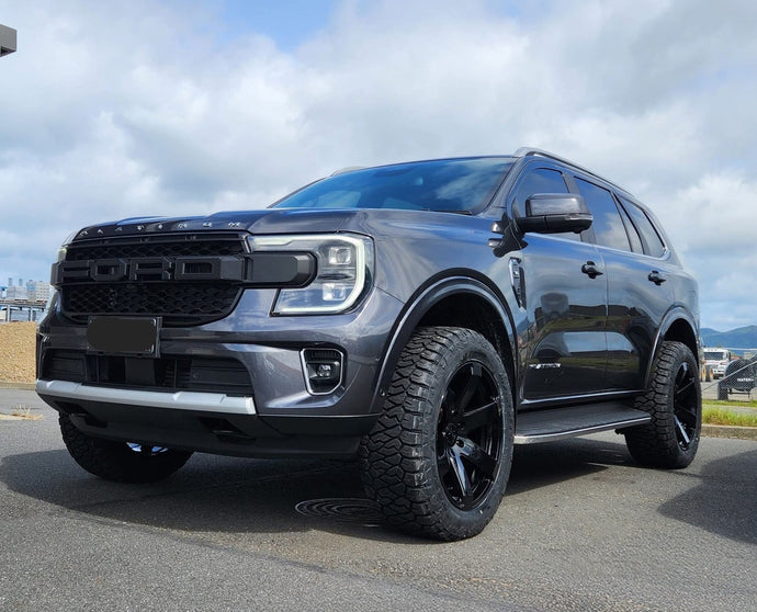 Ford Everest (2024) on Covert RV6