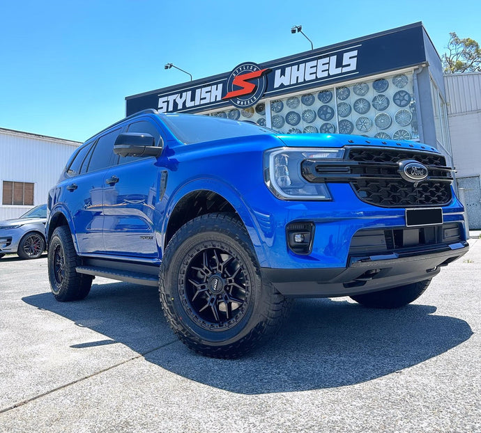 Ford Everest (2024) on ROH Axe