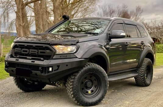 Ford Everest on ROH Blak Trak