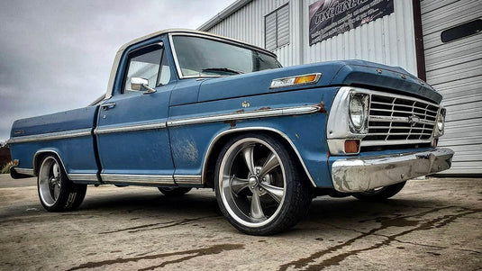 Ford F-100 (1969) on Ridler R695