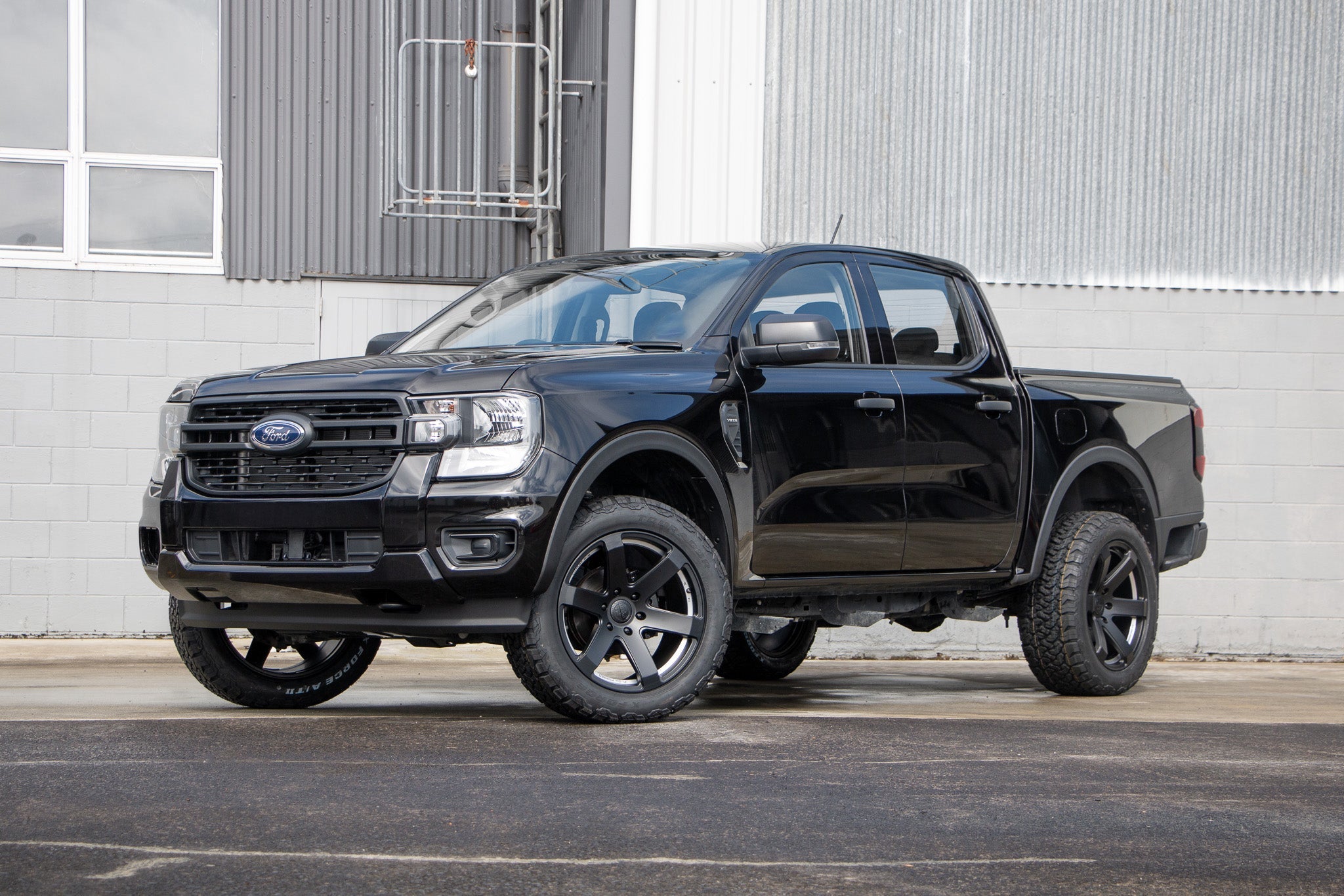 Ford Ranger (2023) on Covert RV6 – BG Marketing