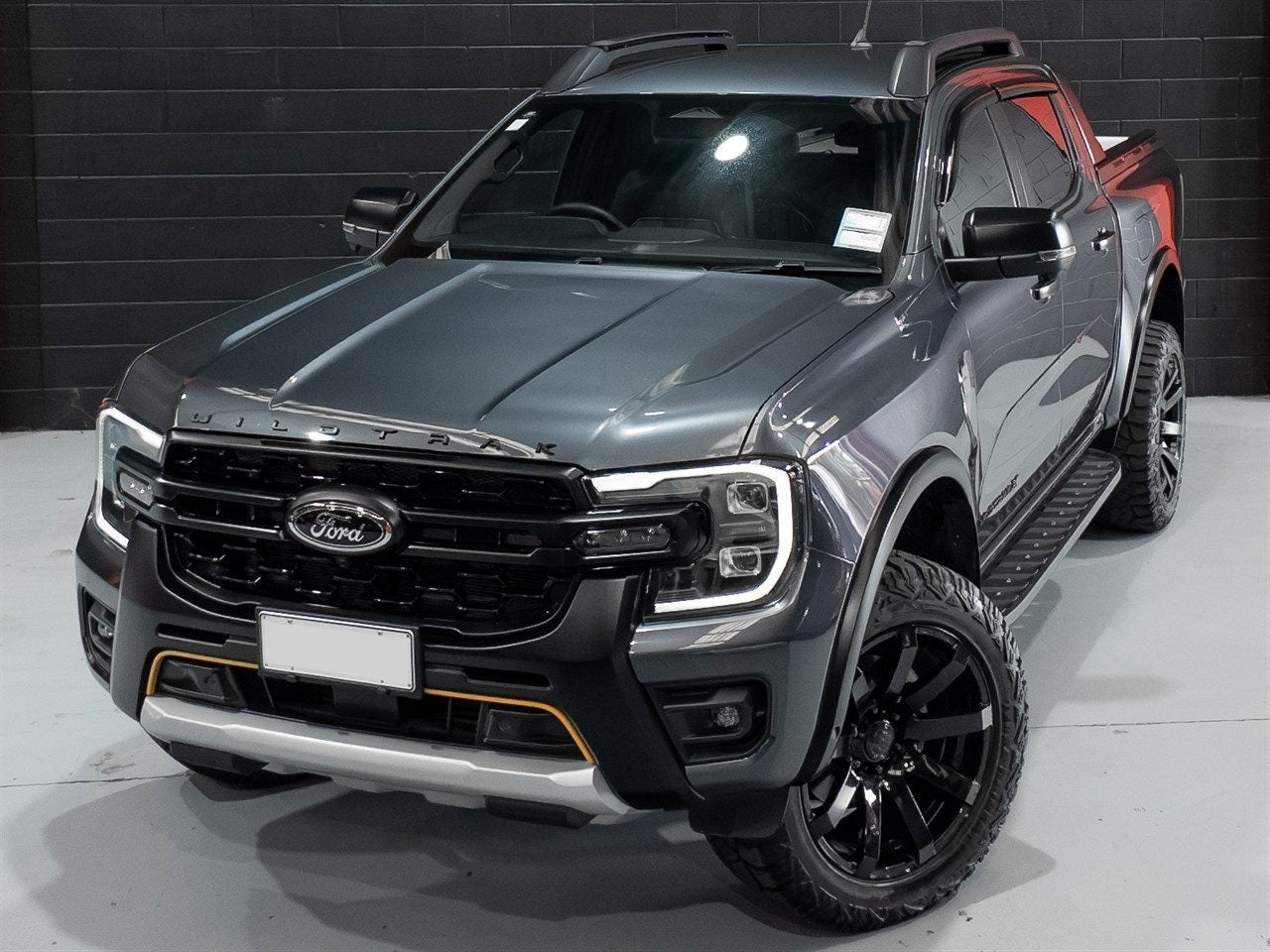 Ford Ranger (2024) on Covert RV3 – BG Marketing