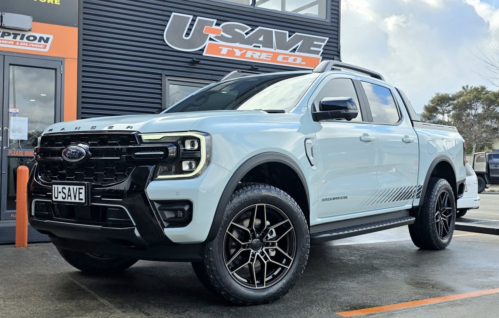 Ford Ranger (2025) on Covert RV5 – BG Marketing