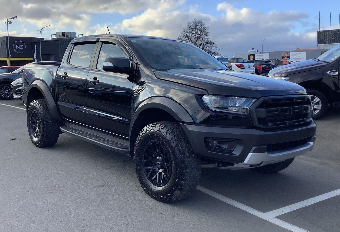 Ford Ranger Raptor (2022) on ROH Crawler – BG Marketing