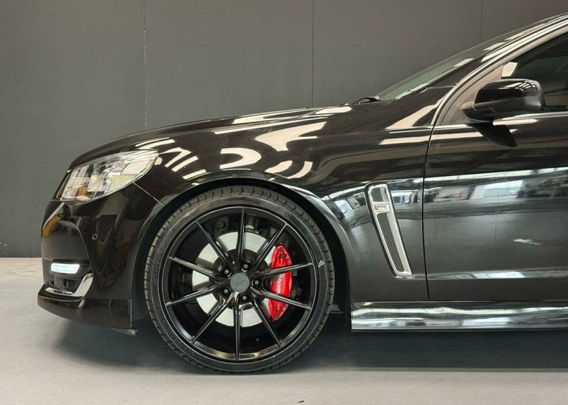 Holden Commodore VF Redline (2017) on Covert CV6 – BG Marketing
