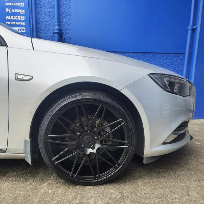 Holden Commodore ZB on Covert CV8