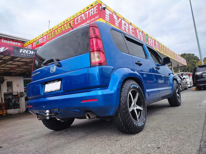 Honda Crossroad (2007) on BGW Apex