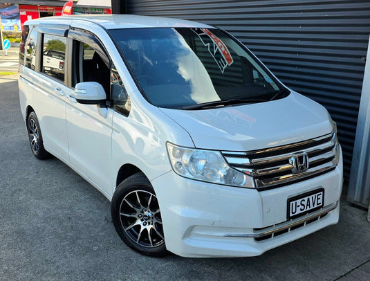 2013 Honda Stepwgn fitted with BGW Ratchet MCH wheels in 16x7