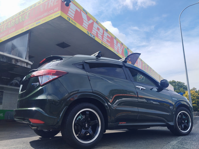 Honda Vezel (2014) on BGW Fury