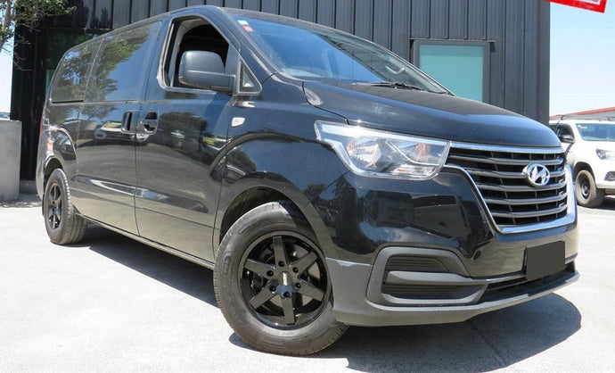 Hyundai iLoad (2018) on BGW Urban