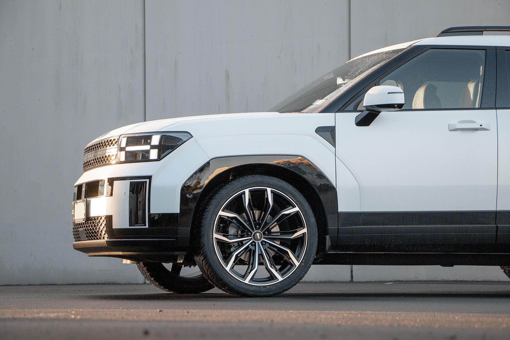 Hyundai Santa Fe (2024) on BGW Black Widow – BG Marketing