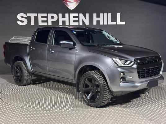 Isuzu D-Max (2022) on Covert RV6