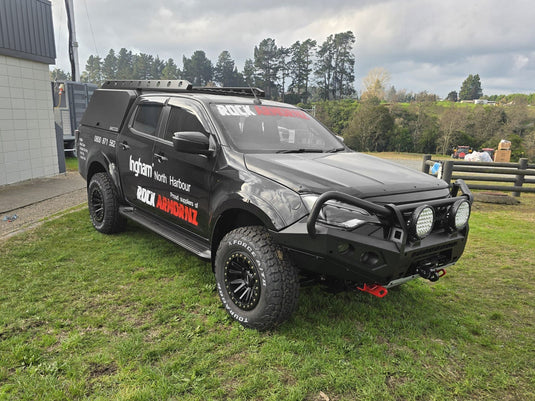 2026 Isuzu D-Max on ROH Zullo Matt Black wheels 17x9 with 285/70R17 X-Force AT II tyres – front three-quarter view